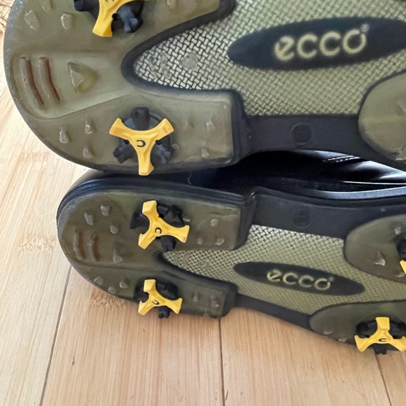 ECCO Black Golf Shoes, all leather shoes - Picture 11 of 13